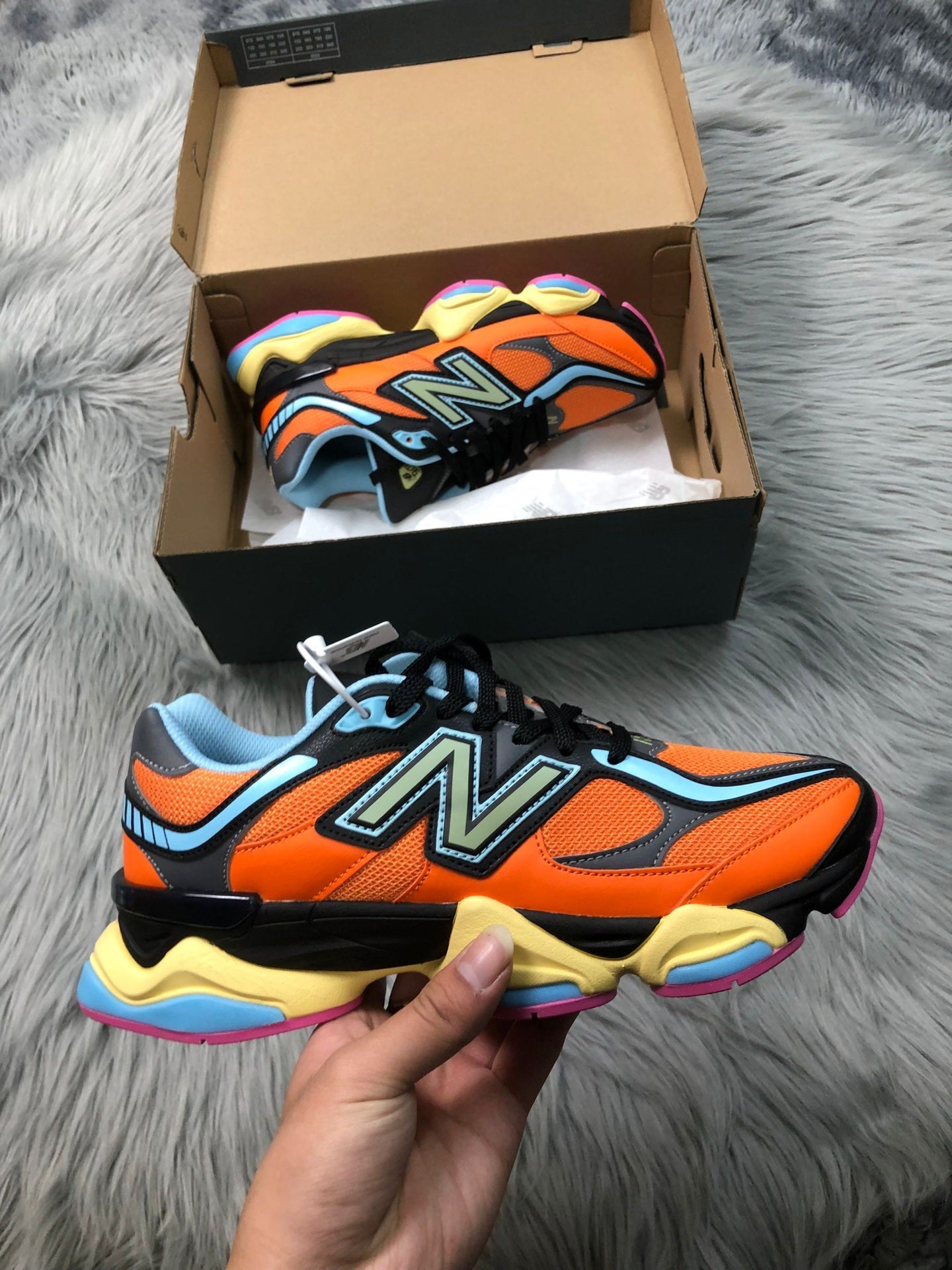NEW BALANCE