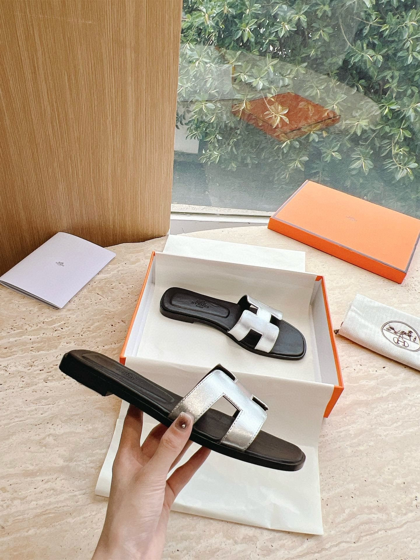 Hermès Oran Sandals