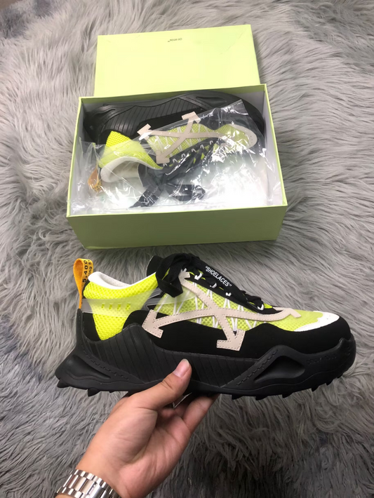 OFF-WHITE