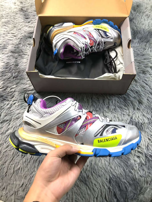 BALENCIAGA
