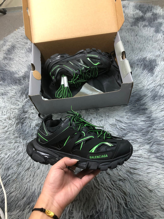 BALENCIAGA