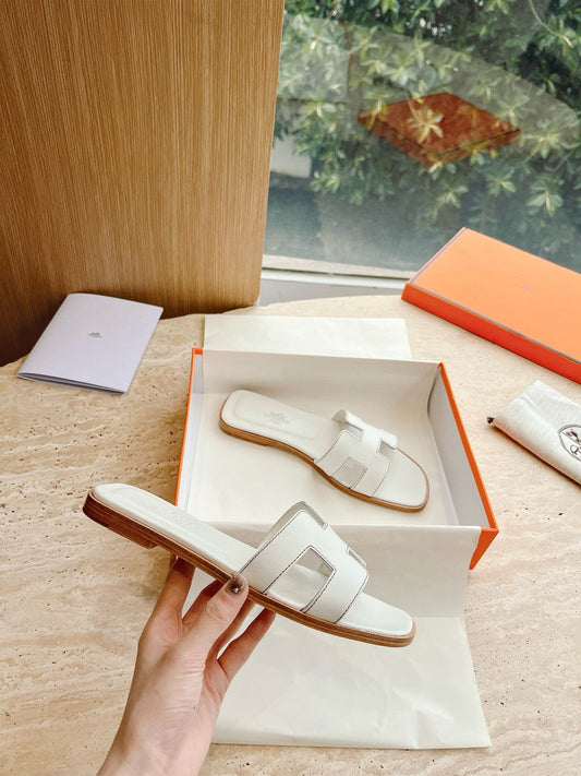 Hermès Oran Sandals