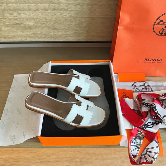 Hermès Oran Sandals