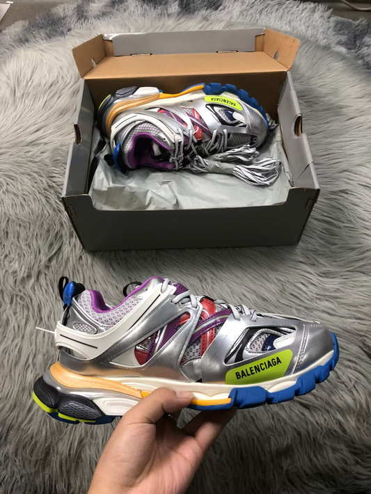 BALENCIAGA
